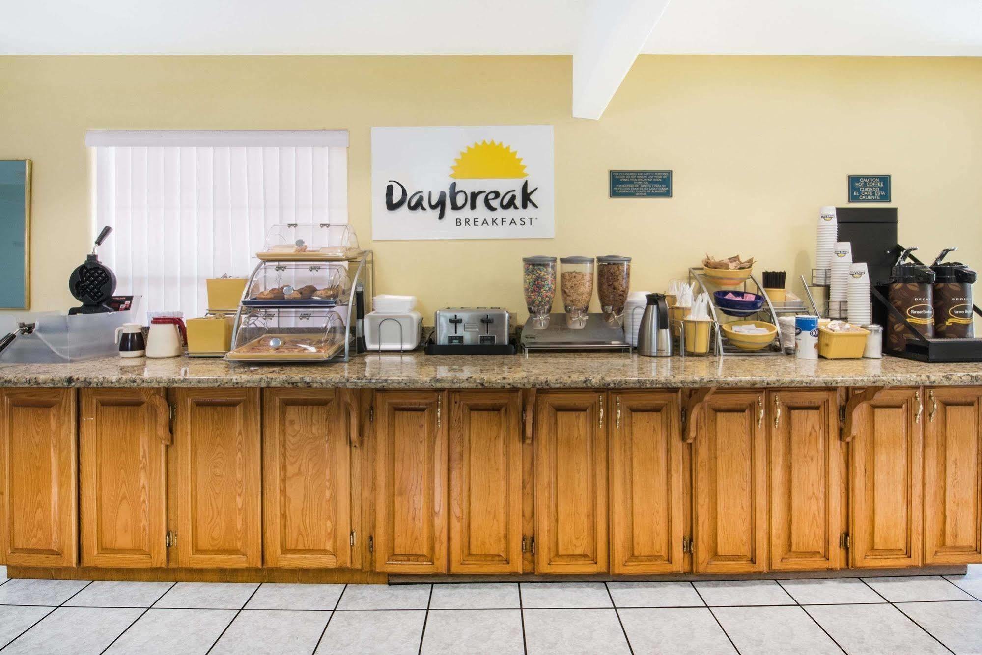 Days By Wyndham Motel McAllen
